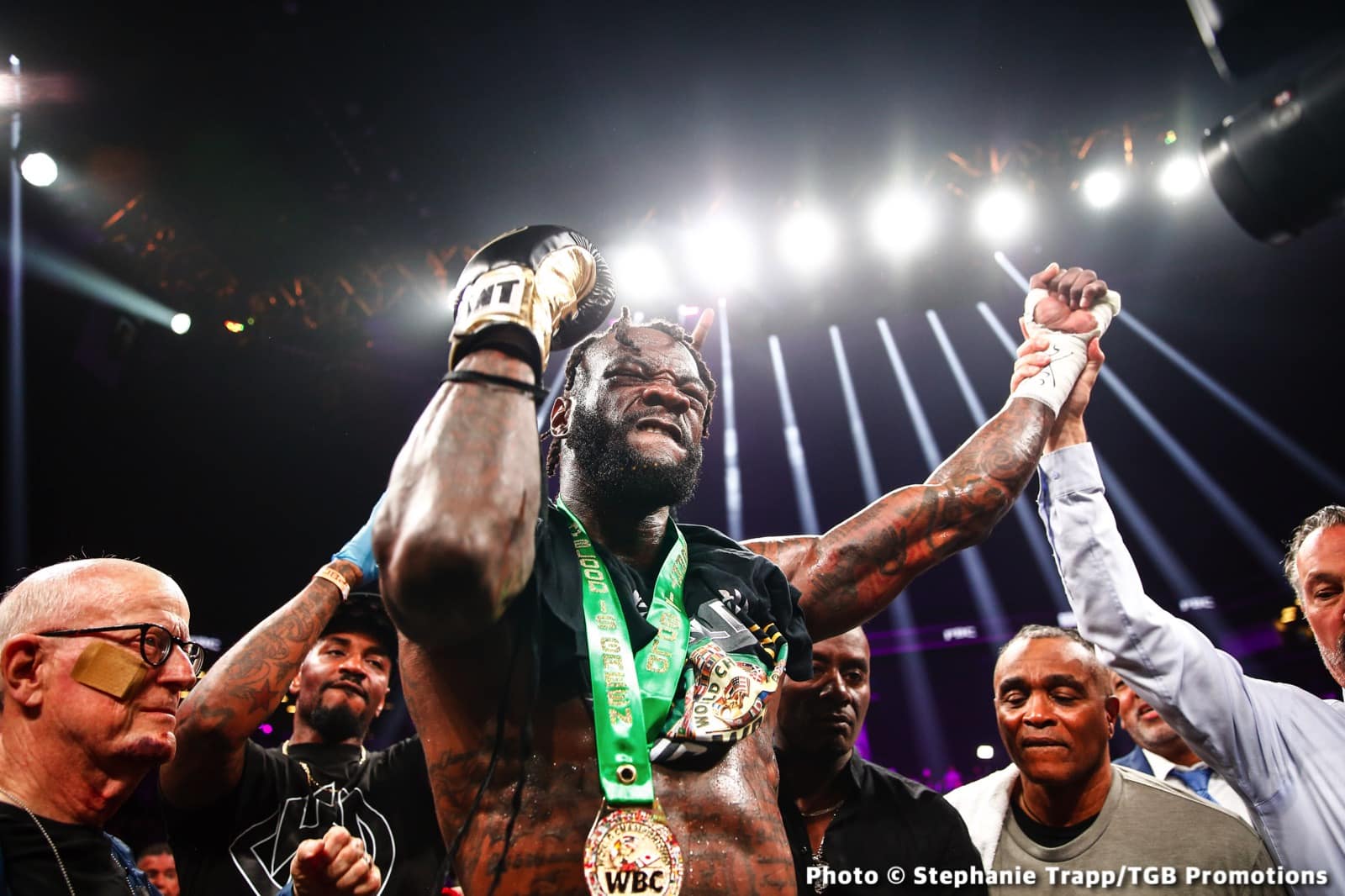 Deontay Wilder Can Beat Oleksandr Usyk Says Trainer Malik Scott