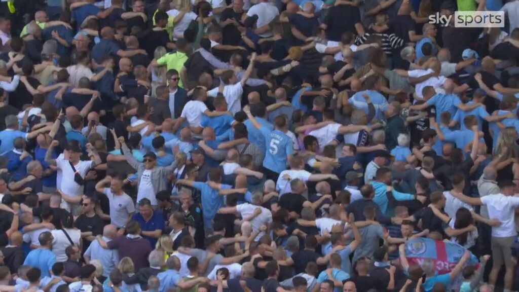 ‘He’s too cool to do the Poznan!’ | Noel Gallagher enjoying City’s victory!