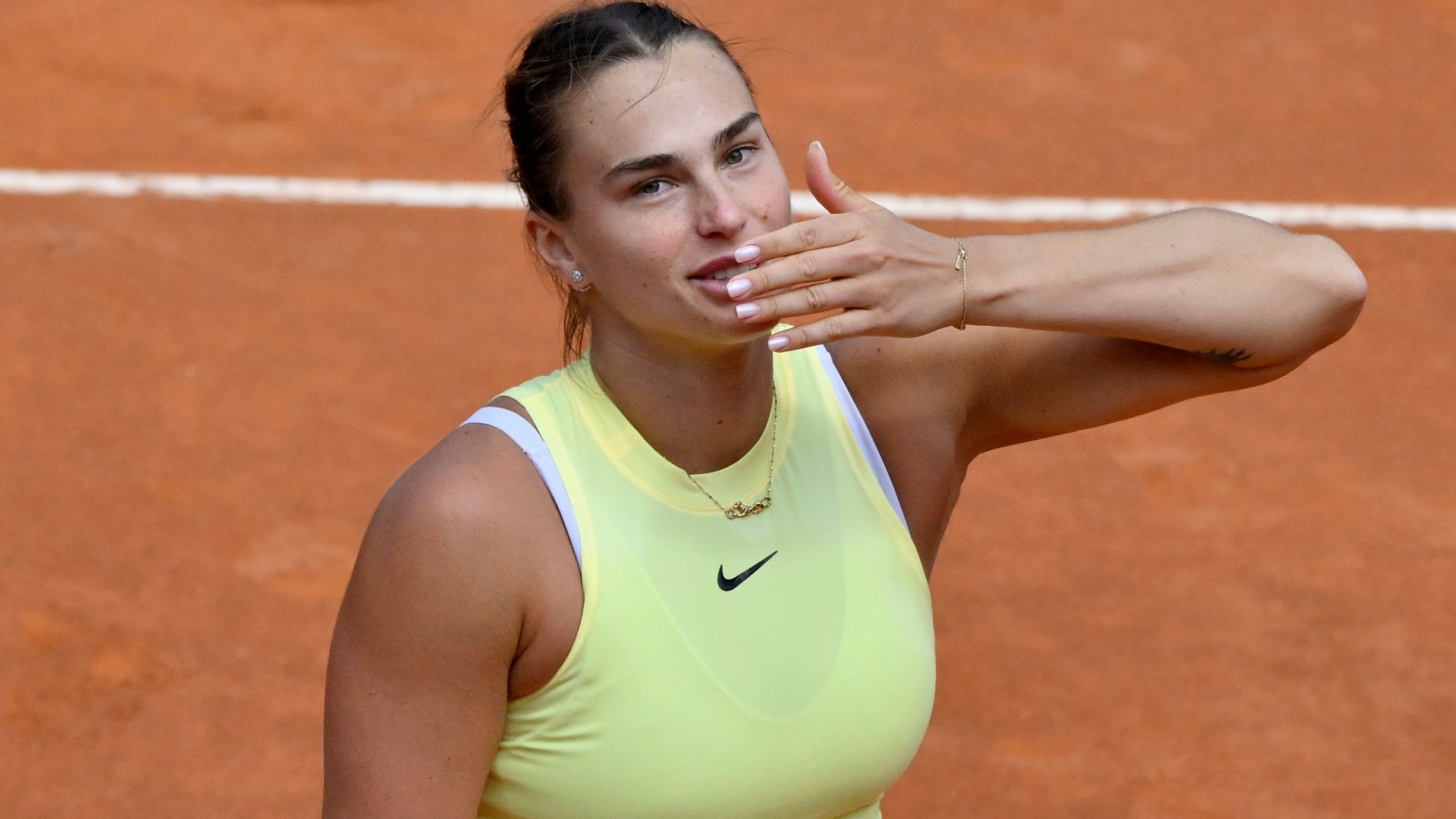 Sabalenka and Collins stroll into Rome semi-finals