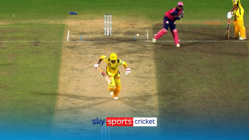 ‘Did he change direction?’ | Jadeja given out for obstructing the field!