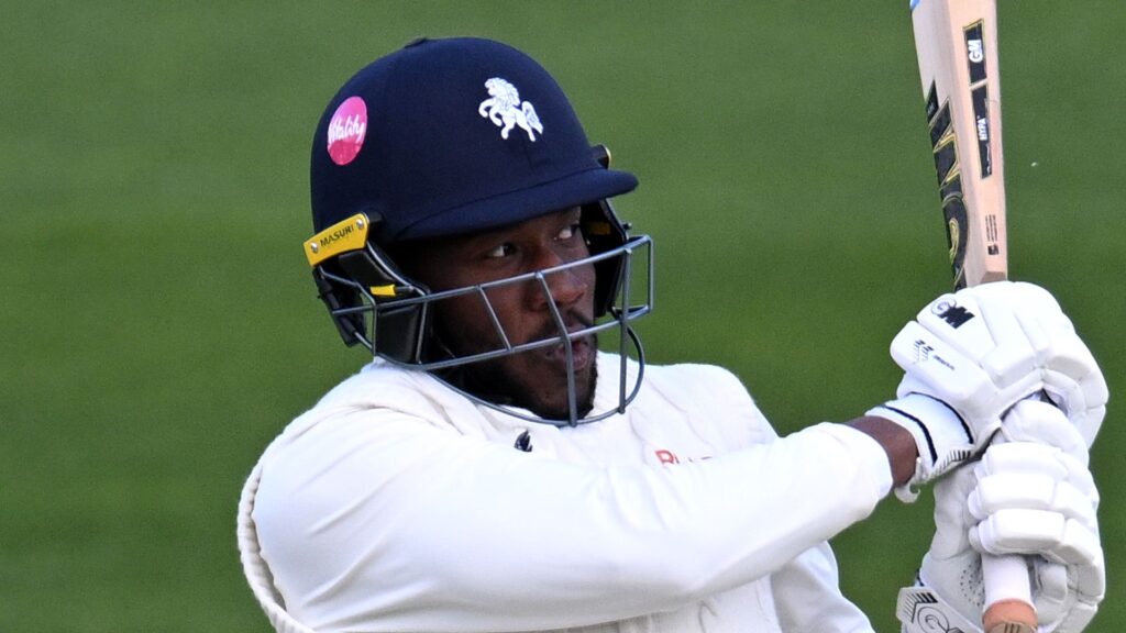 Bell-Drummond steers Kent to rare Old Trafford win over Lancs