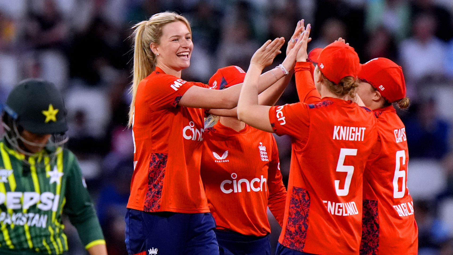 England beat Pakistan by 65 runs to seal T20I series victory – as it happened!