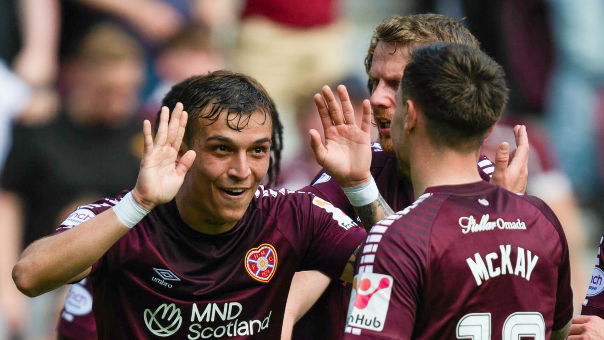 Hearts beat Dundee to continue impressive season