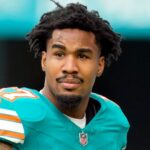 Waddle agrees near $85m contract extension with Dolphins