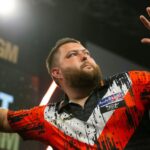 Smith clinches PL play-off spot and takes nightly victory in Sheffield