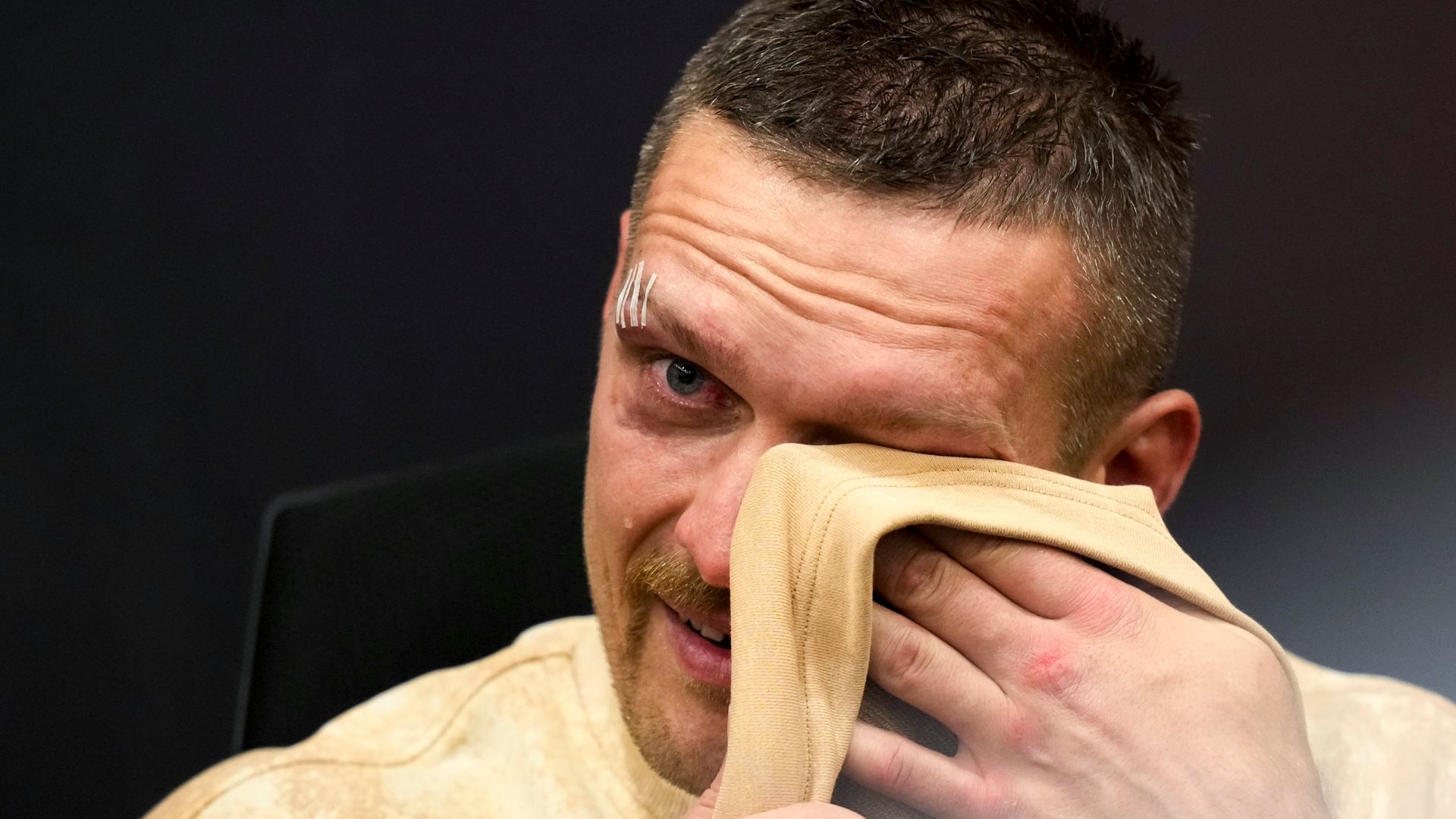 Usyk KO stolen? ‘No knockout, no problem’