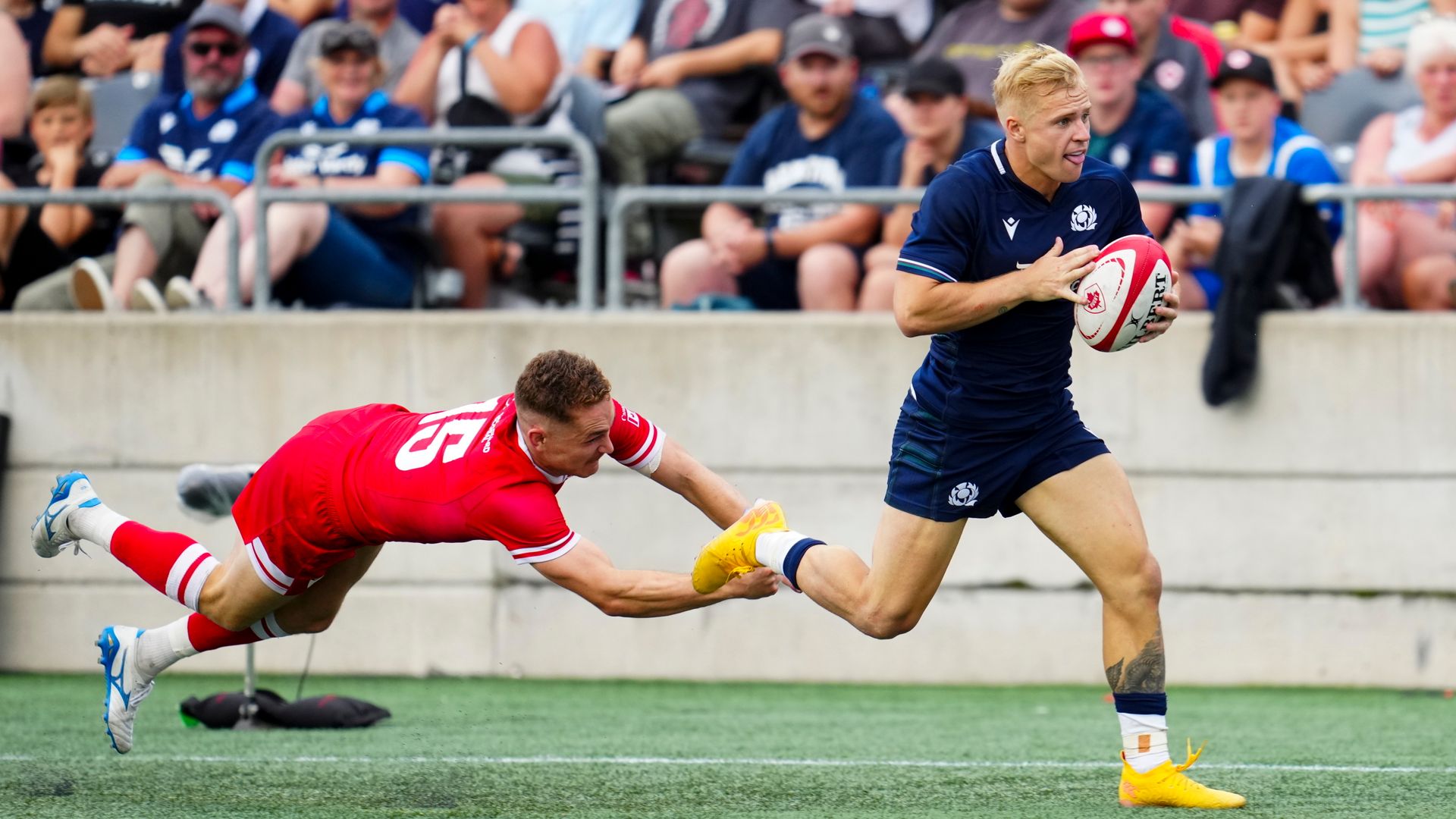 Scotland hand Canada 11-try thrashing