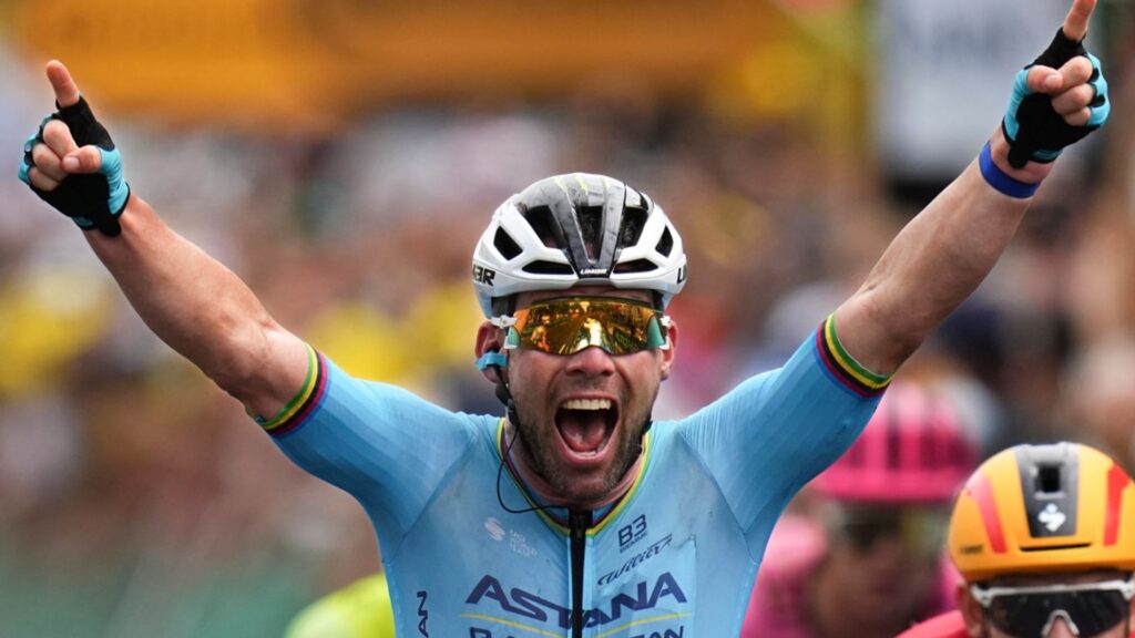 Cavendish breaks record with historic 35th Tour de France stage win