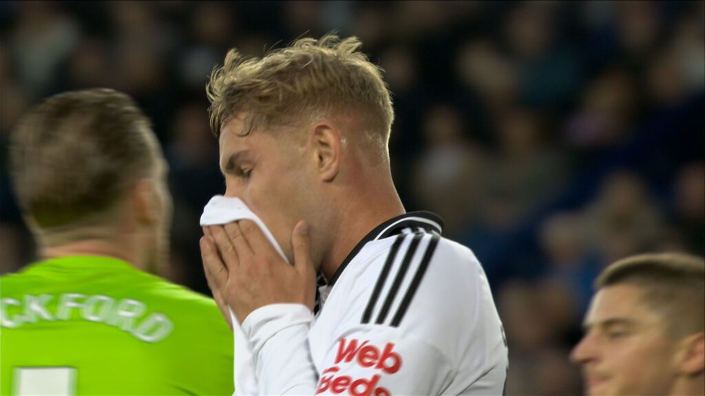 Smith Rowe misses golden opportunity to give Fulham lead