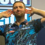 Humphries cruises into World Grand Prix quarters as Aspinall loses thriller