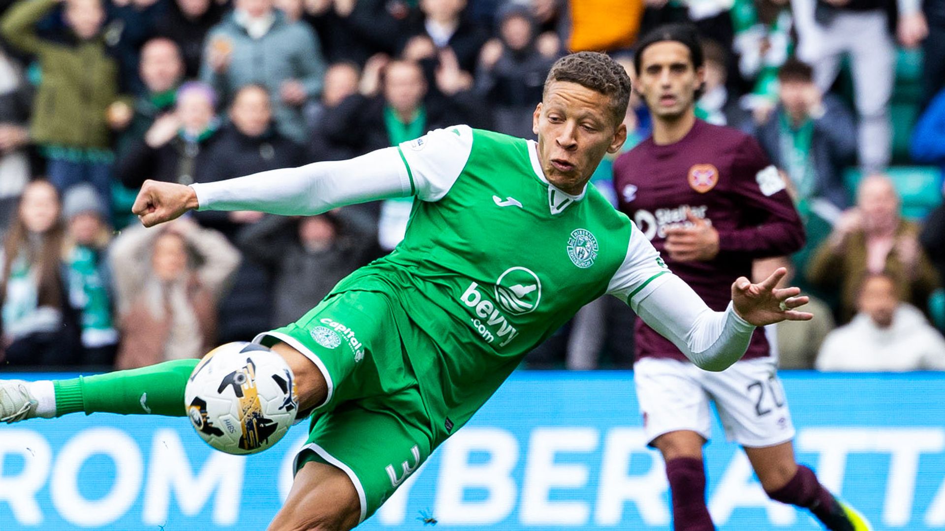 Gordon denies Gayle again as Hibs push for opener vs Hearts LIVE!