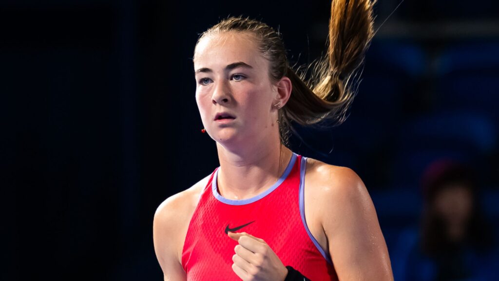 Fifteen-year-old Brit Stojsavljevic denied first WTA win in thriller