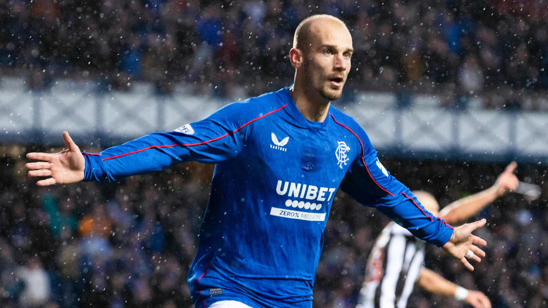 Rangers get back to winning ways with victory over St Mirren