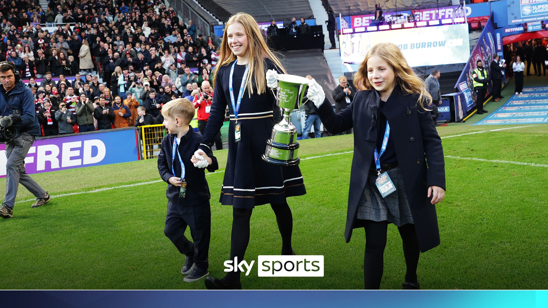 Rob Burrow’s family carry out the newly named Player of the Match award