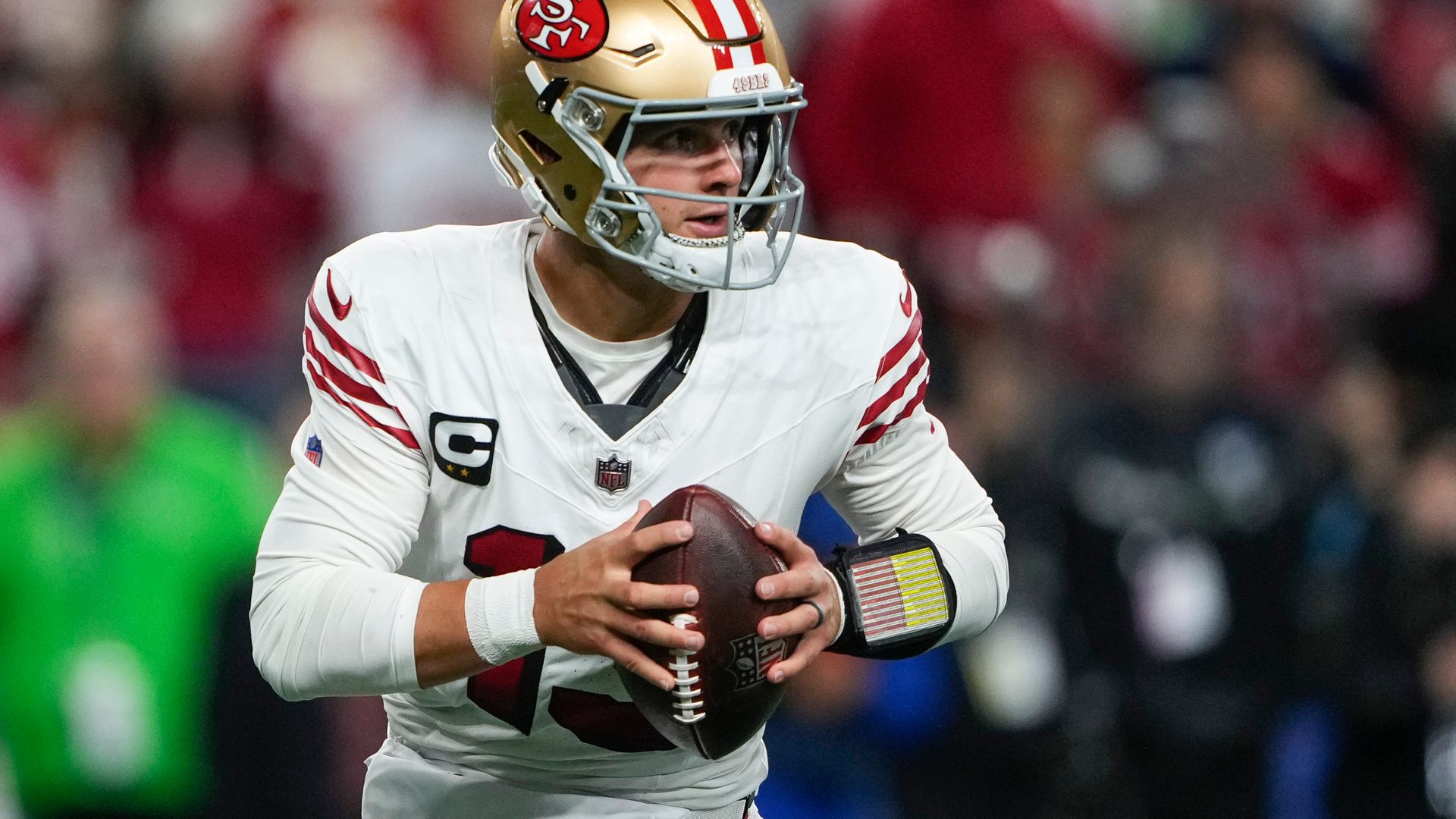 Purdy shines as 49ers hang on to beat Seattle