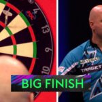 ‘This is ASTONISHING!’ | Rob Cross hammers in 164, 160 and 110 checkouts