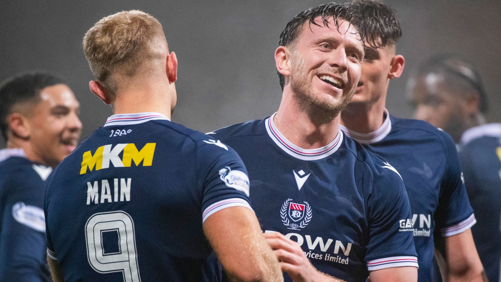 Dundee put four past struggling Hibs as pressure mounts on Gray