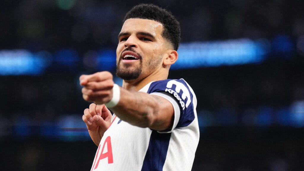 Solanke at the double as Spurs roar back to thrash Villa