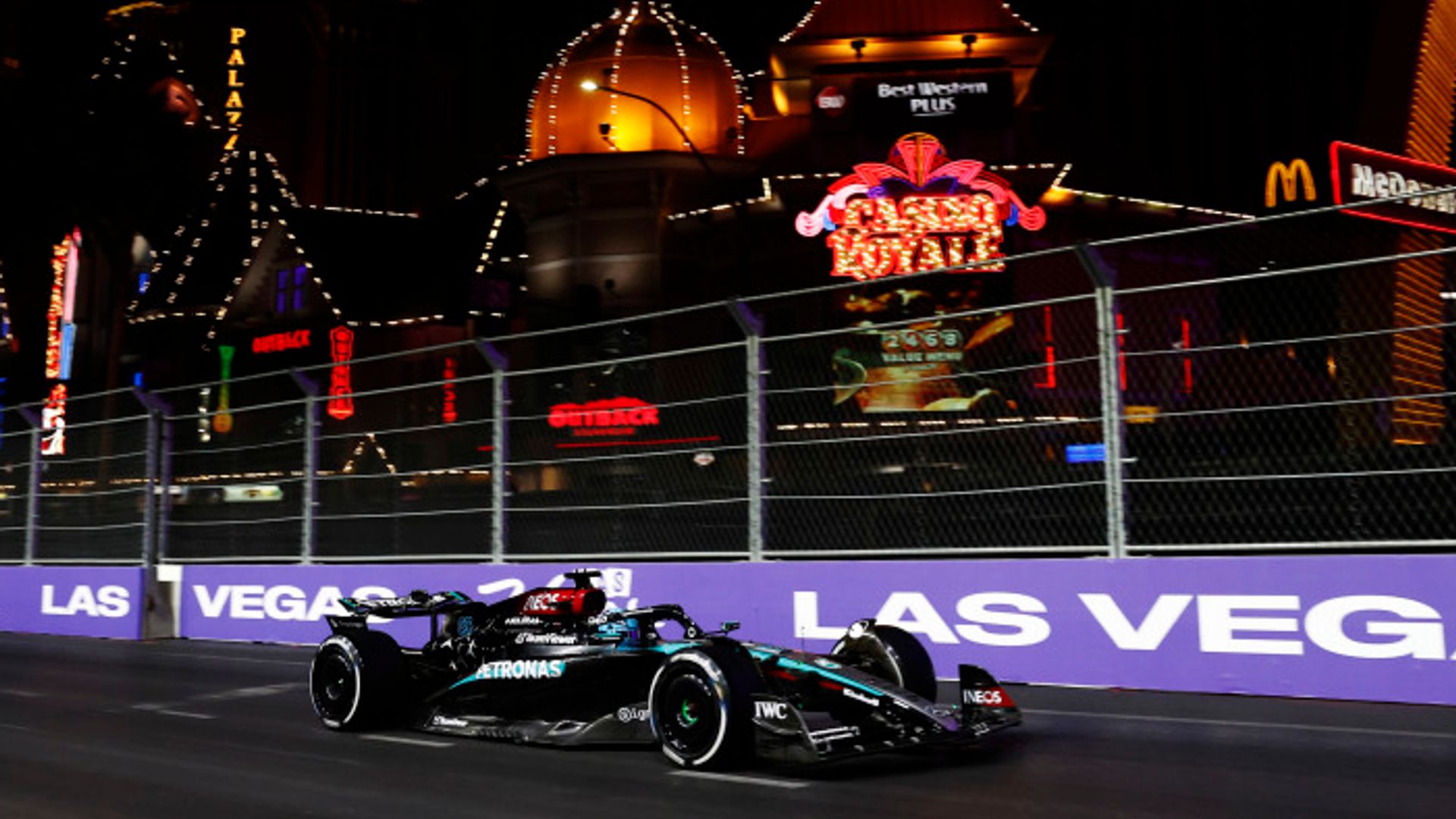 Russell tops final Las Vegas practice as Mercedes maintain pace