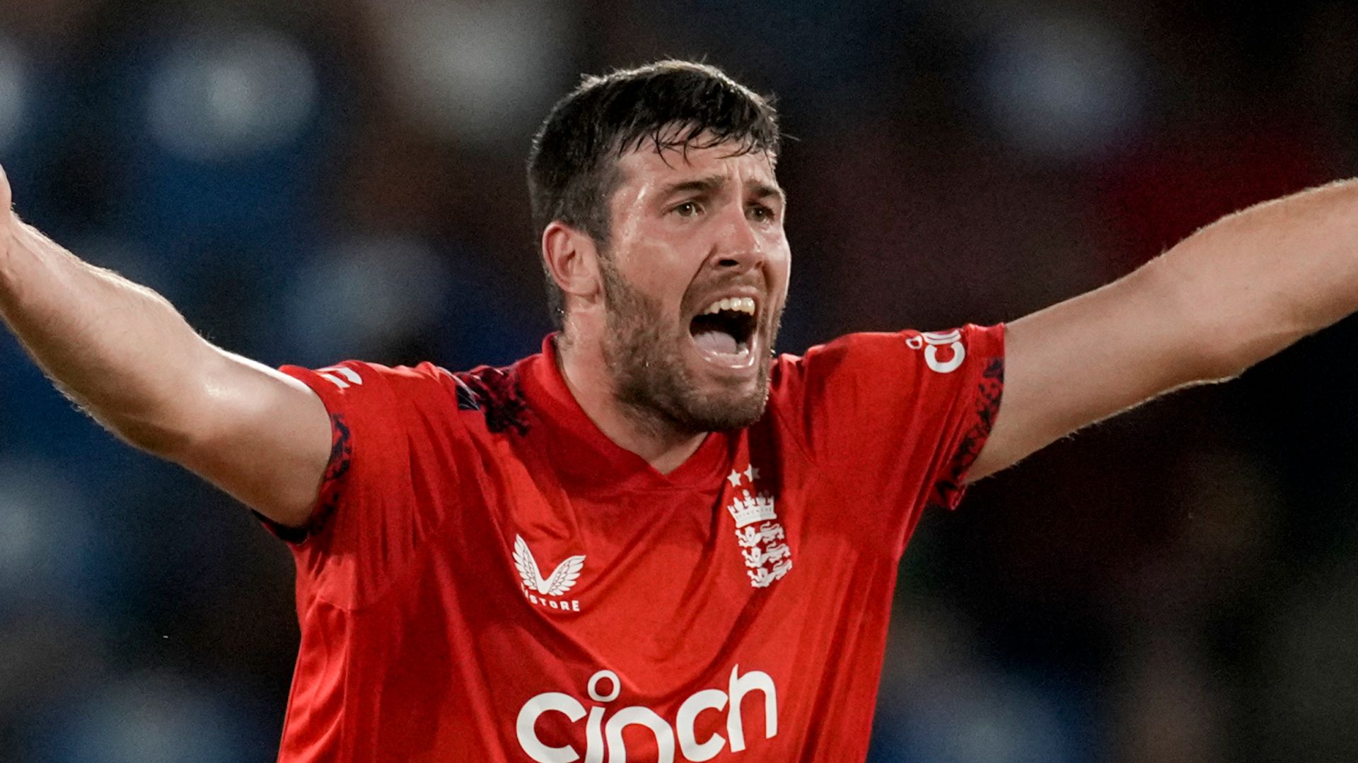 Overton loses 10kg in weight to aid England ambitions