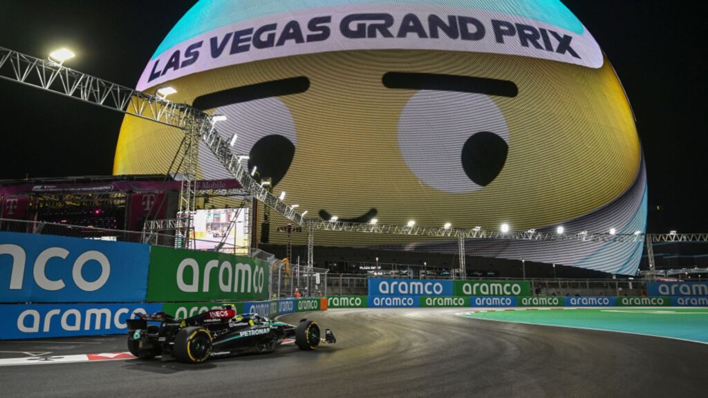 Hamilton claims surprise Vegas practice double as Verstappen struggles