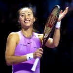 Zheng blasts her way into final four at WTA Finals