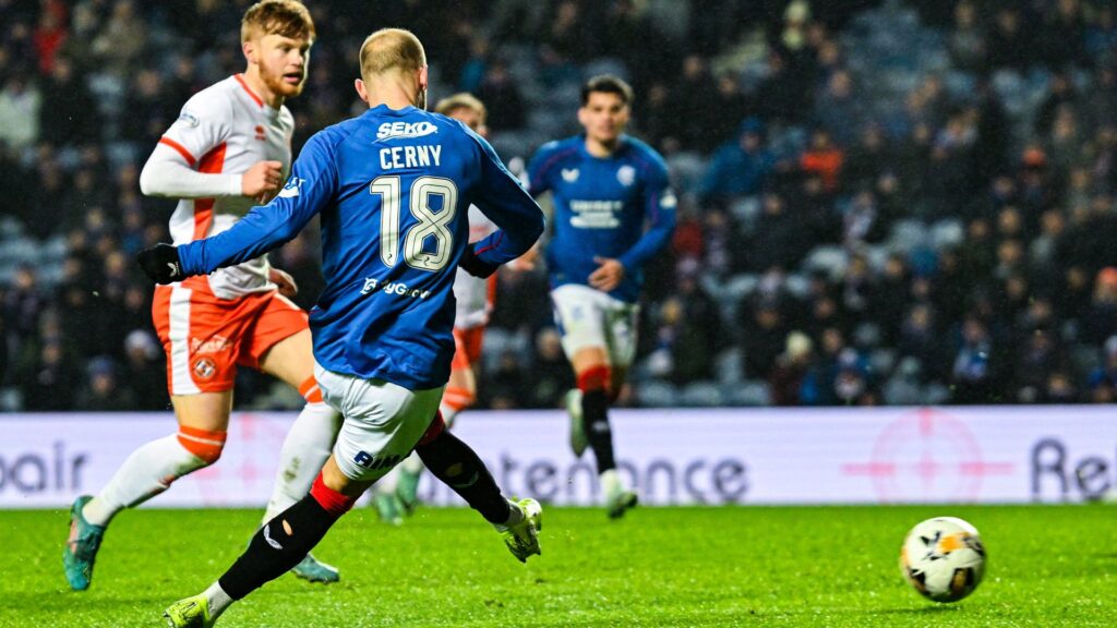 Cerny pulls Rangers level vs Dundee Utd LIVE!