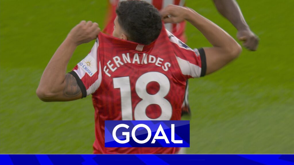 The ROAR at St Mary’s! Liverpool STUNNED as Fernandes puts Saints ahead!