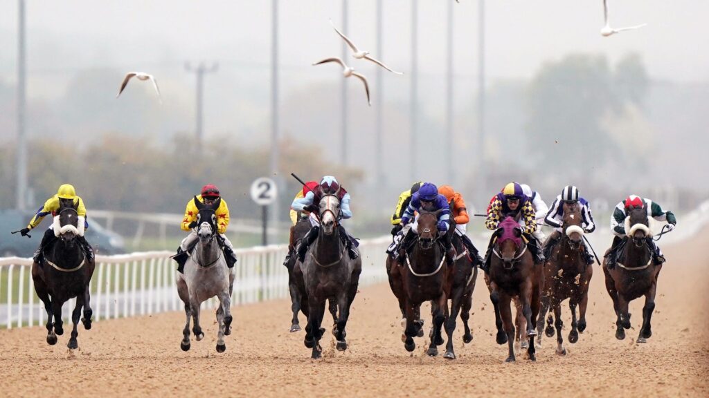 Trio of All-Weather Championship meetings feature on busy Thursday