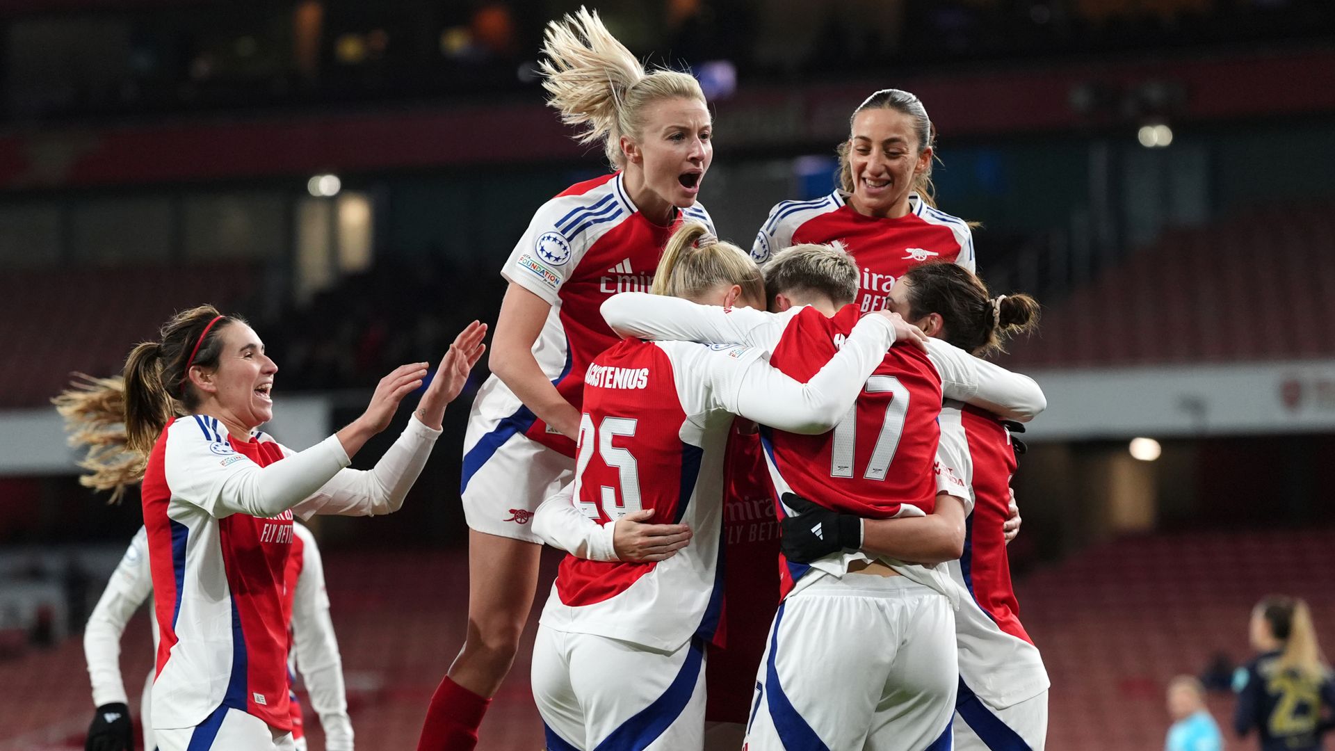 WSL talking points: Man Utd rise above noise, Slegers ready for Arsenal role