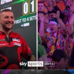 What is going on?! Aspinall distracted mid-game by WILD Ally Pally crowd!