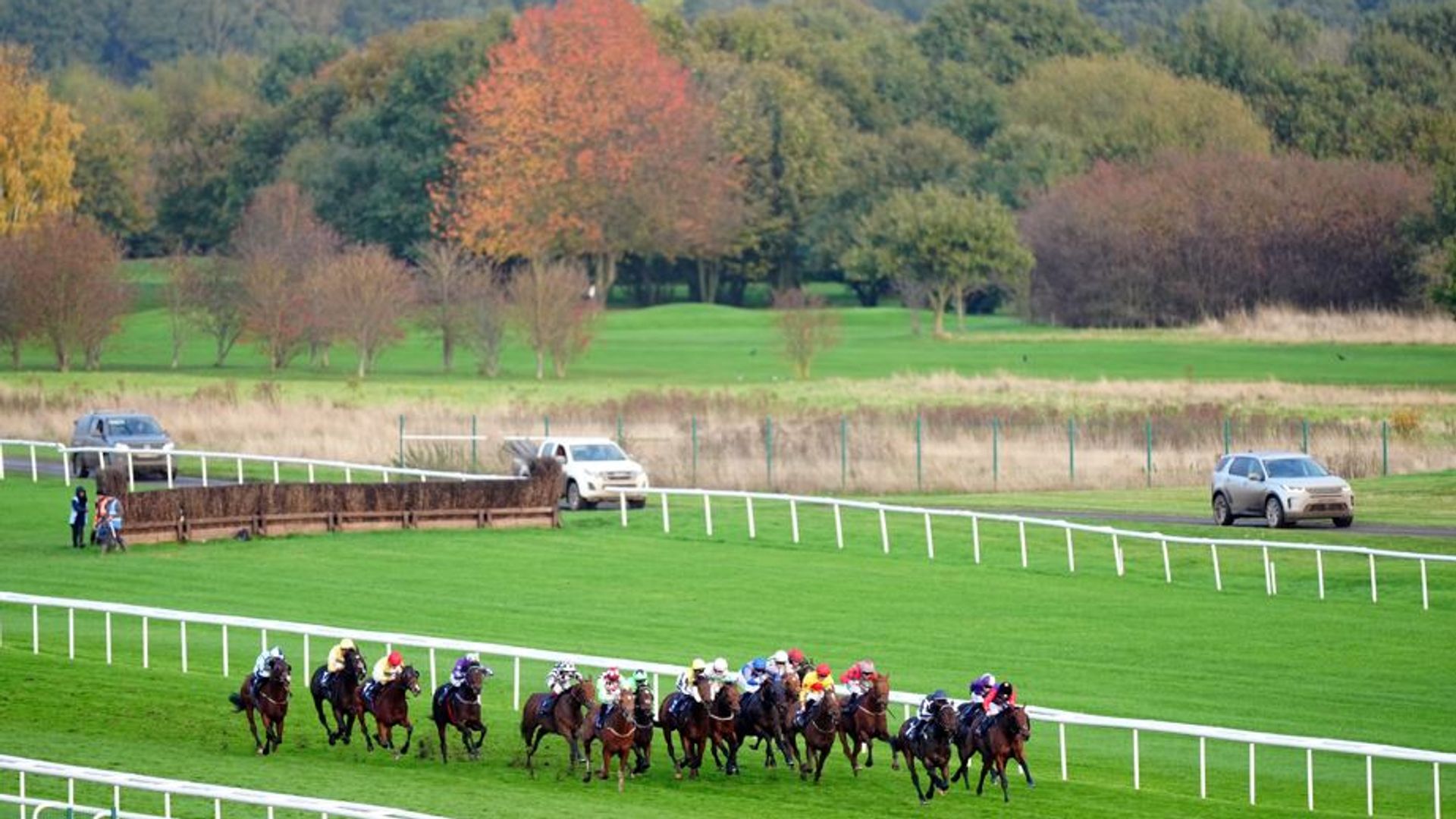 Doncaster, Bangor and Southwell host live racing