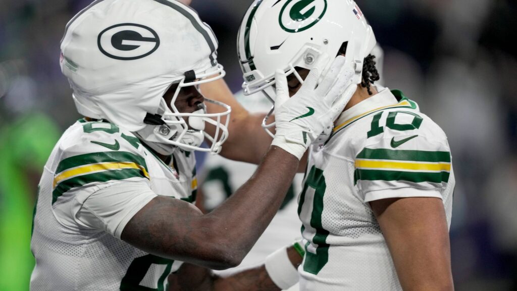 Packers take big win in Seattle to move to brink of playoffs