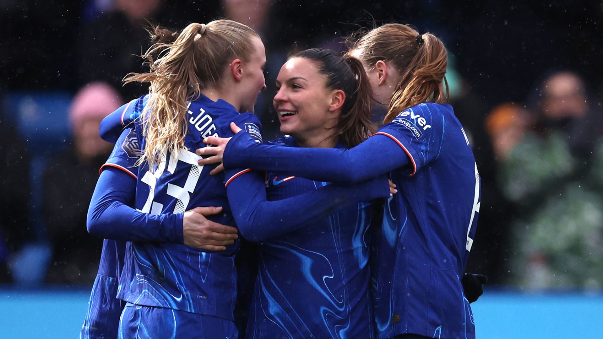 WSL round-up: Chelsea stay perfect while Arsenal move into third place