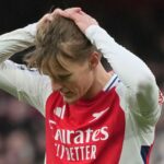 Arsenal miss chance to gain on Liverpool as Pickford inspires Everton to draw