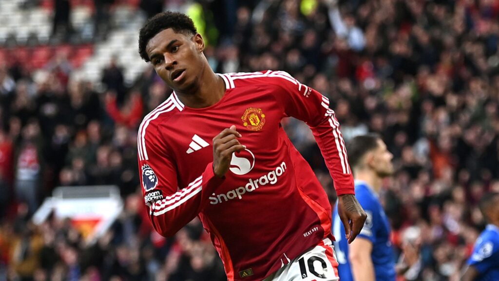 Rashford again! Man Utd cruising against Everton LIVE!