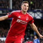 Forest go second with easy win over Everton