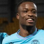 Idowu penalty gives St Mirren last-gasp win in thriller with St Johnstone