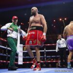 Mayweather: Fury “Didn’t Take Enough Risks” in Usyk Loss