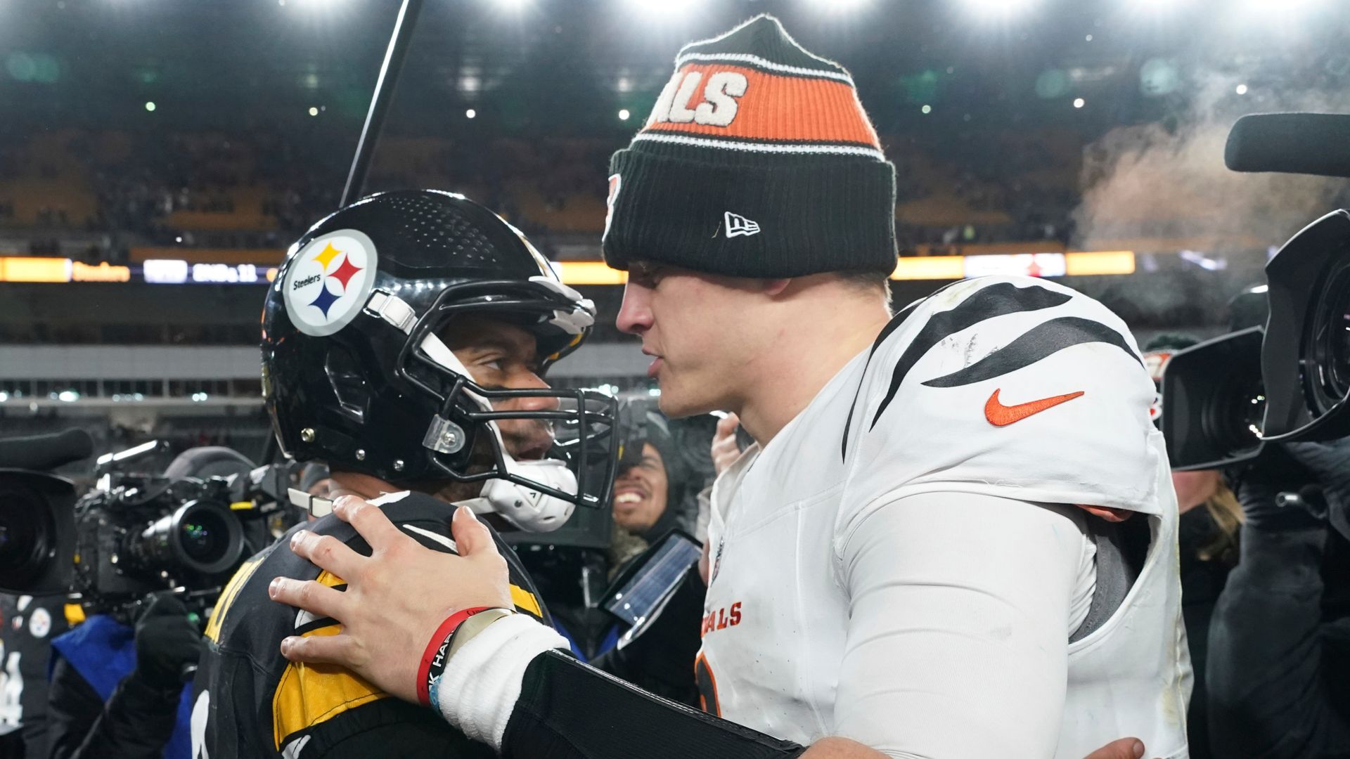 Bengals hold off Steelers fightback to stay in NFL playoff hunt