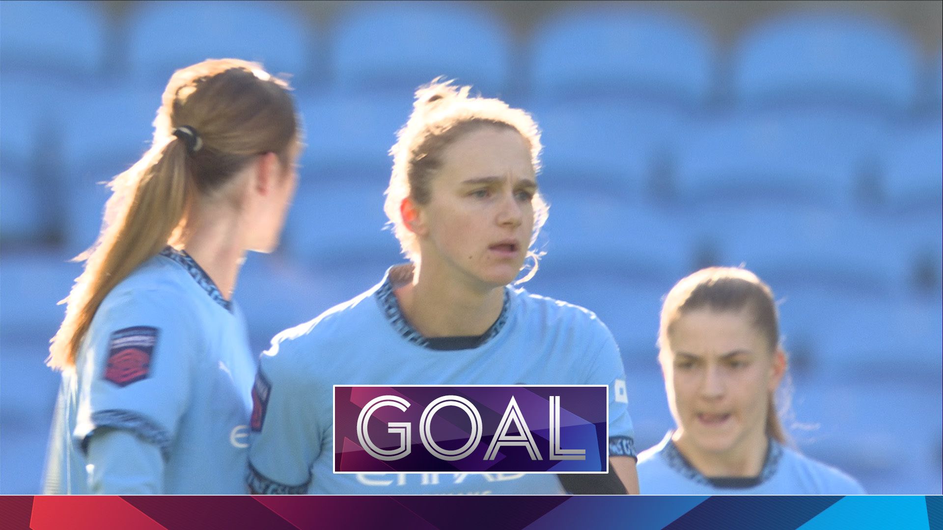 Miedema pounces on a Villa miss pass to level the score!