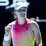 Swiatek continues Australian Open romp despite double-bounce controversy