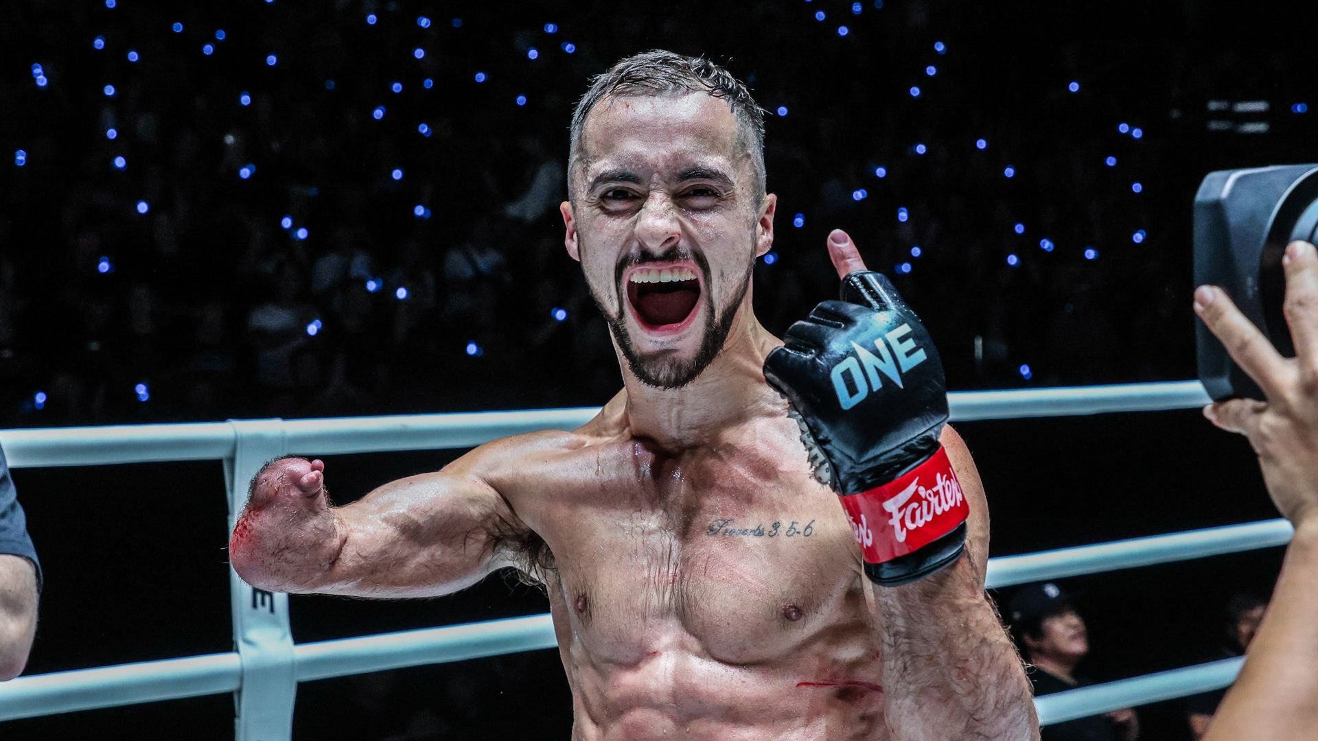 One-handed fighter Peacock returns to action on February 20 live on Sky