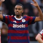 Red-hot Isak inspires Newcastle again at Southampton