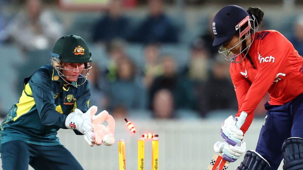 England stay winless in Women’s Ashes as rain hits – as it happened