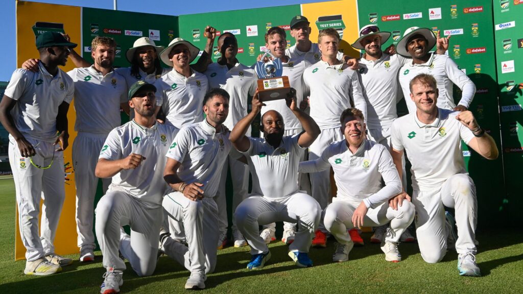 South Africa clinch series with 10-wicket win over Pakistan