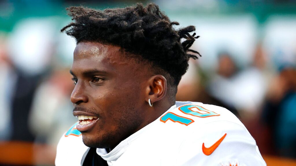 Hill indicates he wants to leave Dolphins after failure to make playoffs