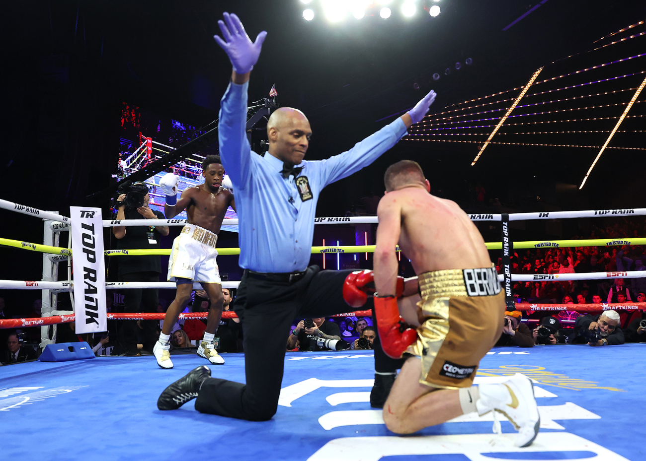 Boxing Results: Keyshawn Davis Makes a Statement Against Denys Berinchyk