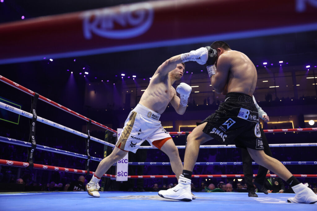 Boxing Results: Vergil Ortiz Jr. Victorious: Defeats Israil Madrimov in Close Contest for Title Retention