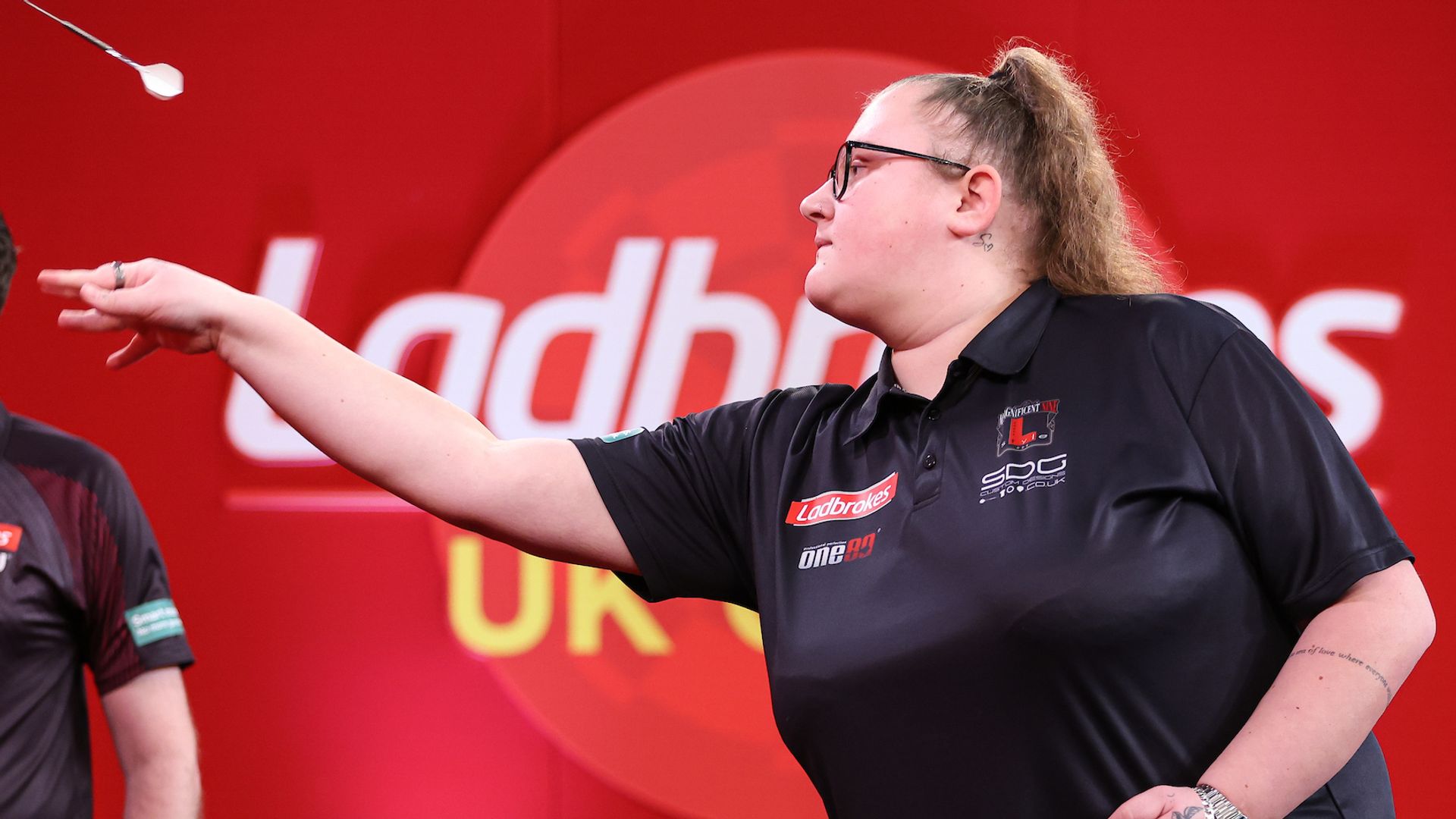 UK Open Darts: Humphries beats Greaves with Price, Bunting out – as it happened